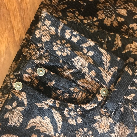 7 For All Mankind Floral Corduroy Jeans - Picture 3 of 7